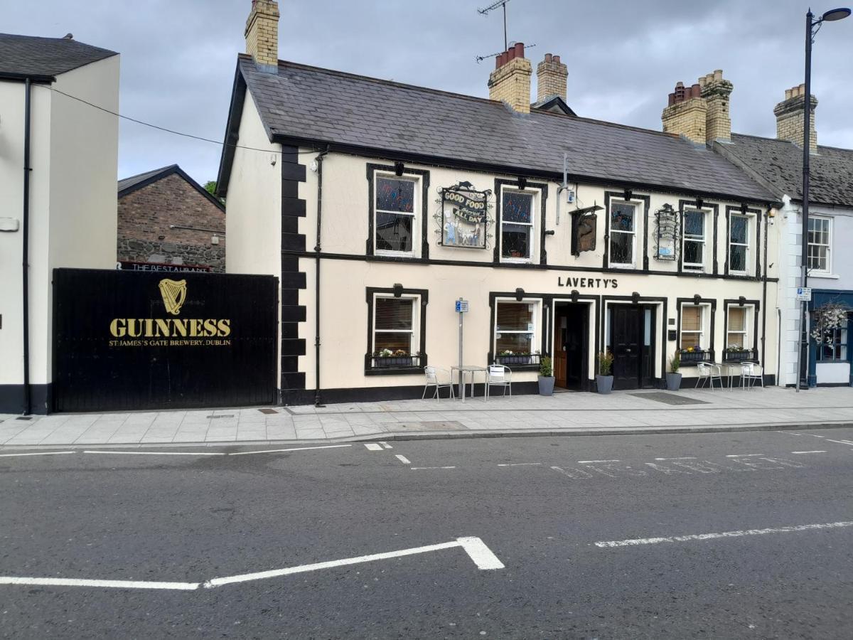 Laverty'S - The Black Bull Inn Randalstown Exterior foto